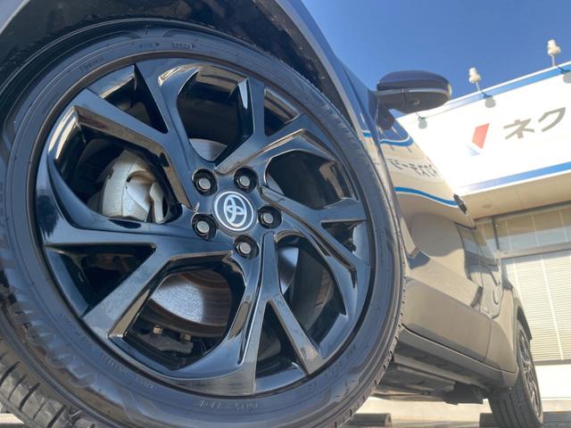 �y�����P�W�C���`�A���~�z�C�[���z�O�ςɃ}�b�`���������A���~�z�C�[���𑕒����Ă���܂��B�e��ЊO�A���~�z�C�[����A�X�^�b�h���X�^�C�����戵�����Ă���܂��B���񂲑��k����������