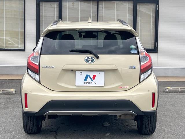 アクア クロスオーバー　ＳＤナビ　バックカメラ　衝突被害軽減システム　ドラレコ　コーナーセンサー　スマートキー　ＬＥＤヘッド　ルーフレール　ＥＴＣ　純正１６インチアルミ　オートハイビーム　車線逸脱警報　オートライト（16枚目）