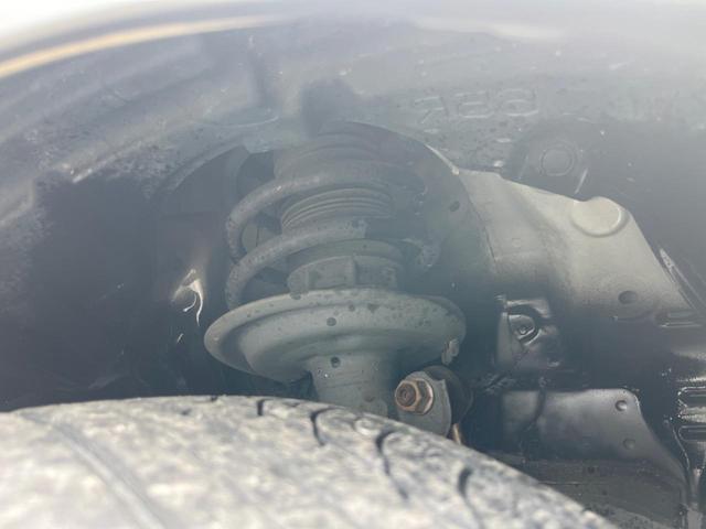 アクア クロスオーバー　ＳＤナビ　バックカメラ　衝突被害軽減システム　ドラレコ　コーナーセンサー　スマートキー　ＬＥＤヘッド　ルーフレール　ＥＴＣ　純正１６インチアルミ　オートハイビーム　車線逸脱警報　オートライト（20枚目）