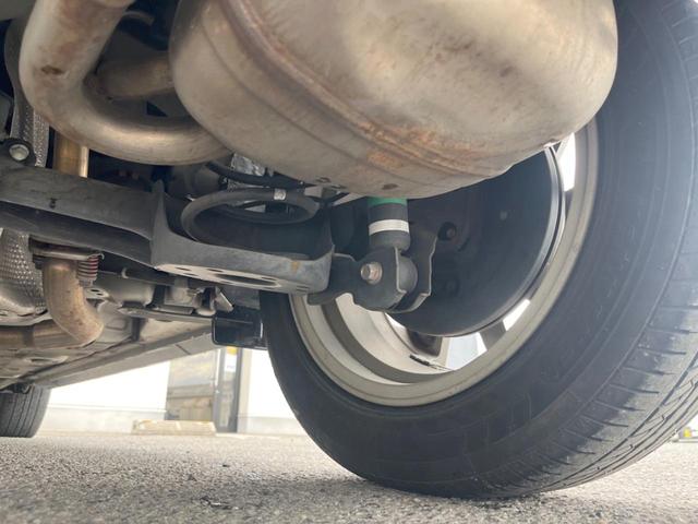 アクア クロスオーバー　ＳＤナビ　バックカメラ　衝突被害軽減システム　ドラレコ　コーナーセンサー　スマートキー　ＬＥＤヘッド　ルーフレール　ＥＴＣ　純正１６インチアルミ　オートハイビーム　車線逸脱警報　オートライト（21枚目）