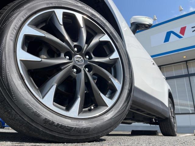 �y�����P�X�C���`�A���~�z�C�[���z�O�ςɃ}�b�`���������A���~�z�C�[���𑕒����Ă���܂��B�e��ЊO�A���~�z�C�[����A�X�^�b�h���X�^�C�����戵�����Ă���܂��B���񂲑��k����������