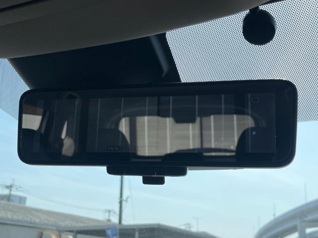 �y�C���e���W�F���g���[���~���[�z��Ȃ̑傫�ȉו��⓯��҂Ō�����m�F���Â炢���ł����S�I�J�������B�e�����ԗ�����̉f�������[���~���[���ɕ\���B�N���A�Ȏ��E�ŏ󋵂̊m�F���\�ł��I