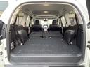 後席を格納すると、これだけの広さが!シーンに合わせたシートアレンジで、大きな荷物も積むことが出来ます♪