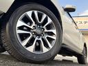 【純正オプション19インチアルミホイール】純正オプションホイールを装着。走行性能の向上に加え、外観もよりスタイリッシュになっています。