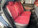 後部座席も気になるようなキズ・汚れやへたり等、大きなダメージはなく、良好な状態です。