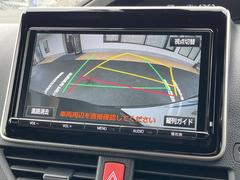 【バックカメラ】駐車時に後方がリアルタイム映像で確認できます。大型商業施設や立体駐車場での駐車時や、夜間のバック時に大活躍！運転スキルに関わらず、今や必須となった装備のひとつです！ 7