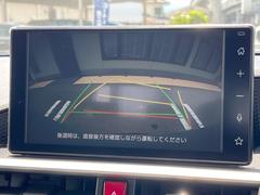 【バックカメラ】駐車時に後方がリアルタイム映像で確認できます。大型商業施設や立体駐車場での駐車時や、夜間のバック時に大活躍！運転スキルに関わらず、今や必須となった装備のひとつです！ 7