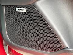 【ＢＯＳＥサウンドシステム】メーカーオプションの高品位サウンドシステムを搭載。専用のチューニングが施された大小様々なスピーカーから良質なサウンドが奏でられ、臨場感あふれる音響空間を演出します。 4