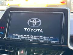 【純正９インチナビ】人気の純正ナビを装備。オーディオ機能も充実しており、Ｂｌｕｅｔｏｏｔｈ接続すればお持ちのスマホやＭＰ３プレイヤーの音楽を再生可能！毎日の運転がさらに楽しくなります！！ 4