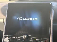 【９．８型ディスプレイオーディオ】大画面ディスプレイへお持ちのスマートフォンと連携して、ナビやｂｌｕｅｔｏｏｔｈでの音楽再生が可能です♪デザインはもちろん操作性も良好！別途ナビ機能の取付可能です♪ 3
