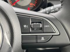 �ڥ����ץƥ��֥��롼������ȥ�����۹�®ƻϩ�Ǥ�Ĺ��Υ���Ԥ��ڤˡ�����ư��®�٤��ݤĥ��롼������ȥ����뤬�����ͷڸ������ƥ��Ϣ�Ȥ��������μ�ξ���Τ��Ƽִ֤��ݤĤ褦��®��Ĵ�ᤷ�Ƥ���ޤ����� 4