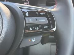 �ڥ����ץƥ��֥��롼������ȥ�����۹�®ƻϩ�Ǥ�Ĺ��Υ���Ԥ��ڤˡ�����ư��®�٤��ݤĥ��롼������ȥ����뤬�����ͷڸ������ƥ��Ϣ�Ȥ��������μ�ξ���Τ��Ƽִ֤��ݤĤ褦��®��Ĵ�ᤷ�Ƥ���ޤ����� 6