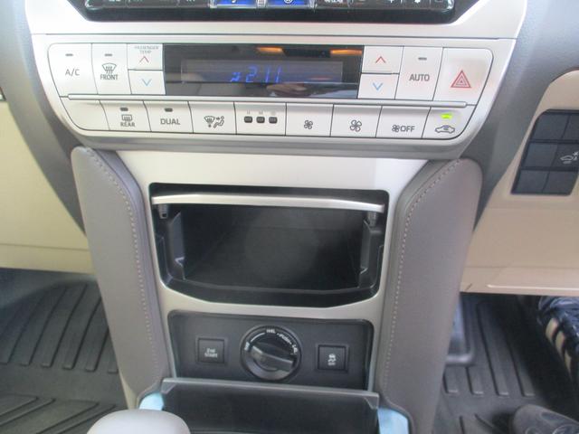 ランドクルーザープラド ＴＸ　Ｌパッケージ　７人乗り（11枚目）