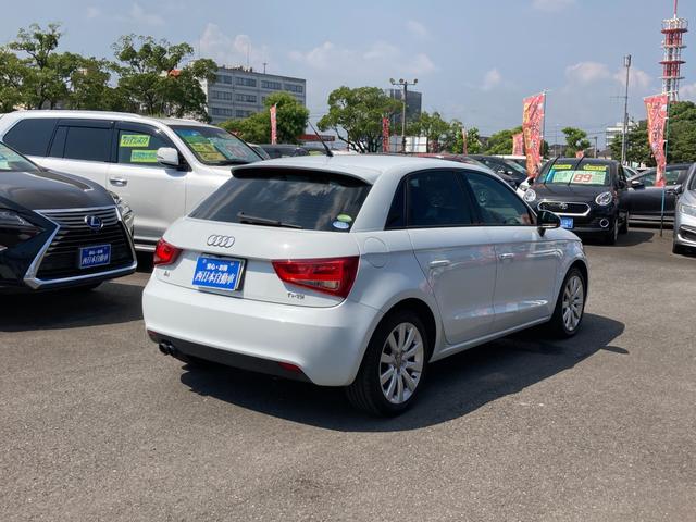 Ａ１スポーツバック １．４ＴＦＳＩ　純正ナビ　地デジ　Ｂｌｕｅｔｏｏｔｈ　バックモニター　３６０°ドラレコ　革巻きハンドル　パドルシフト　アイドリングストップ　シートリフター　ＨＩＤ　ＥＴＣ　純正１６ＡＷ（2枚目）