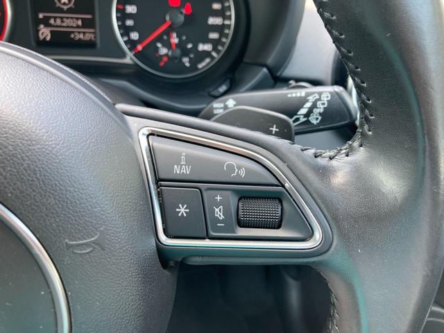 Ａ１スポーツバック １．４ＴＦＳＩ　純正ナビ　地デジ　Ｂｌｕｅｔｏｏｔｈ　バックモニター　３６０°ドラレコ　革巻きハンドル　パドルシフト　アイドリングストップ　シートリフター　ＨＩＤ　ＥＴＣ　純正１６ＡＷ（17枚目）