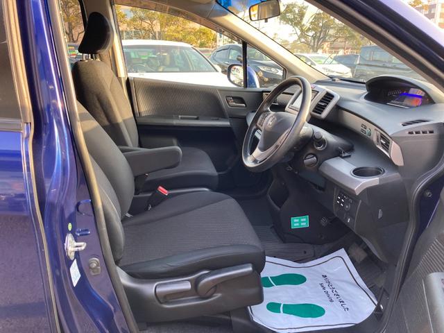 フリードハイブリッド ジャストセレクション　純正ナビ　地デジ　Ｂｌｕｅｔｏｏｔｈ　バックモニター　前後ドラレコ　両側パワースライド　クルーズコントロール　パドルシフト　６人乗り　ＨＩＤ　ＥＴＣ（18枚目）