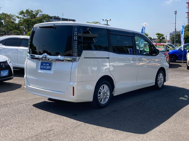 ヴォクシー Ｖ　プリクラッシュセーフティ　先行車発進告知　純正ナビ　地デジ　Ｂｌｕｅｔｏｏｔｈ　バックモニター　ドラレコ　左側パワースライド　革巻きハンドル　クルーズコントロール　ＬＥＤ　ＥＴＣ　オートハイビーム（2枚目）