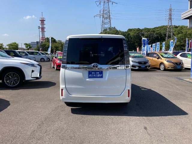 ヴォクシー Ｖ　プリクラッシュセーフティ　先行車発進告知　純正ナビ　地デジ　Ｂｌｕｅｔｏｏｔｈ　バックモニター　ドラレコ　左側パワースライド　革巻きハンドル　クルーズコントロール　ＬＥＤ　ＥＴＣ　オートハイビーム（5枚目）