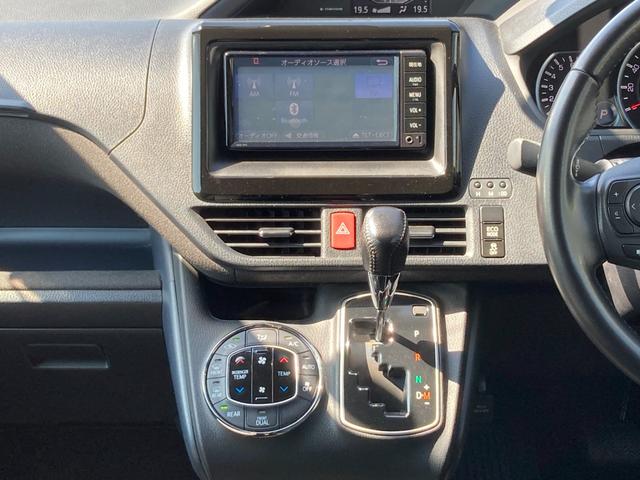 ヴォクシー Ｖ　プリクラッシュセーフティ　先行車発進告知　純正ナビ　地デジ　Ｂｌｕｅｔｏｏｔｈ　バックモニター　ドラレコ　左側パワースライド　革巻きハンドル　クルーズコントロール　ＬＥＤ　ＥＴＣ　オートハイビーム（9枚目）