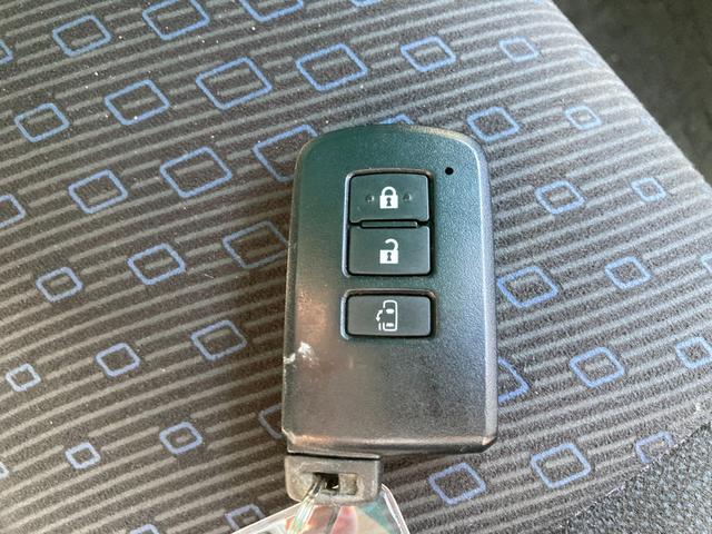 ヴォクシー Ｖ　プリクラッシュセーフティ　先行車発進告知　純正ナビ　地デジ　Ｂｌｕｅｔｏｏｔｈ　バックモニター　ドラレコ　左側パワースライド　革巻きハンドル　クルーズコントロール　ＬＥＤ　ＥＴＣ　オートハイビーム（26枚目）