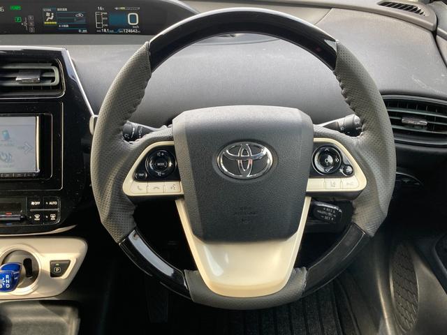 プリウス S プリクラッシュセーフティ 車線逸脱警報 ケンウッドSDナビ ワンセグ Bluetooth バックモニター ドラレコ レザー調シートカバー オートハイビーム ETC Laffite18AW(12枚目)