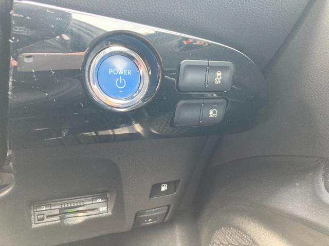 プリウス S プリクラッシュセーフティ 車線逸脱警報 ケンウッドSDナビ ワンセグ Bluetooth バックモニター ドラレコ レザー調シートカバー オートハイビーム ETC Laffite18AW(17枚目)