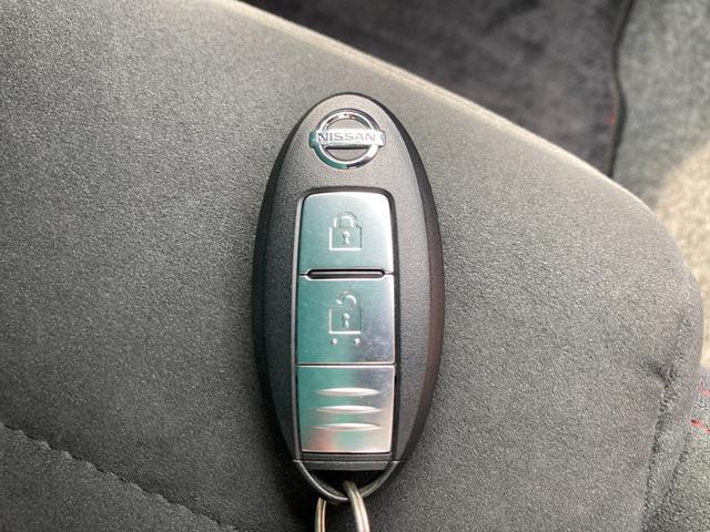 ノート ｅ－パワーニスモ　エマージェンシーブレーキ　車線逸脱警報　純正ＳＤナビ　地デジ　Ｂｌｕｅｔｏｏｔｈ　アラウンドビューモニター　革巻きハンドル　プッシュスタート　ＥＴＣ　純正１６ＡＷ（27枚目）