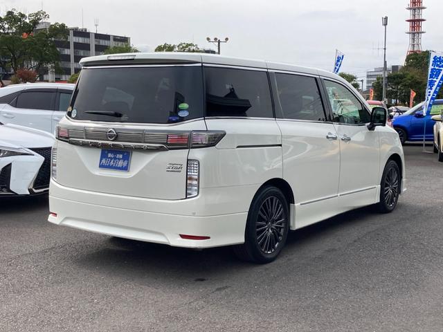 エルグランド 250ハイウェイスターアーバンクロム フリップダウンモニター 7人乗り 純正ナビ Bluetooth アラウンドビューモニター ドラレコ 両側パワースライド ハーフレザーシート クルーズコントロール パワートランク 温冷ドリンクホルダー(2枚目)