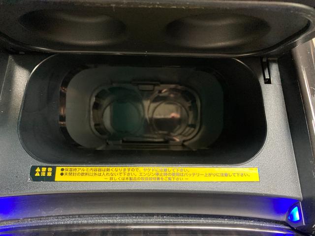 エルグランド 250ハイウェイスターアーバンクロム フリップダウンモニター 7人乗り 純正ナビ Bluetooth アラウンドビューモニター ドラレコ 両側パワースライド ハーフレザーシート クルーズコントロール パワートランク 温冷ドリンクホルダー(24枚目)