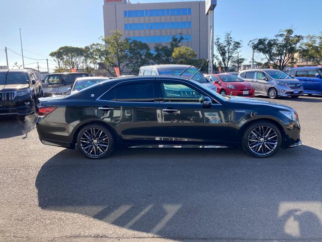 クラウンハイブリッド アスリートＳ　ブラックスタイル　純正ＨＤＤナビ　地デジ　Ｂｌｕｅｔｏｏｔｈ　バックモニター　前席シートヒーター　前席パワーシート　革巻きハンドル　クルーズコントロール　ステアリングヒーター（3枚目）