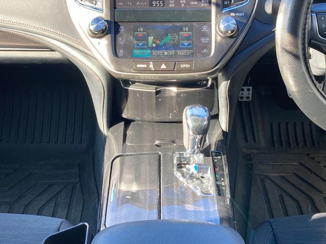 クラウンハイブリッド アスリートＳ　ブラックスタイル　純正ＨＤＤナビ　地デジ　Ｂｌｕｅｔｏｏｔｈ　バックモニター　前席シートヒーター　前席パワーシート　革巻きハンドル　クルーズコントロール　ステアリングヒーター（12枚目）