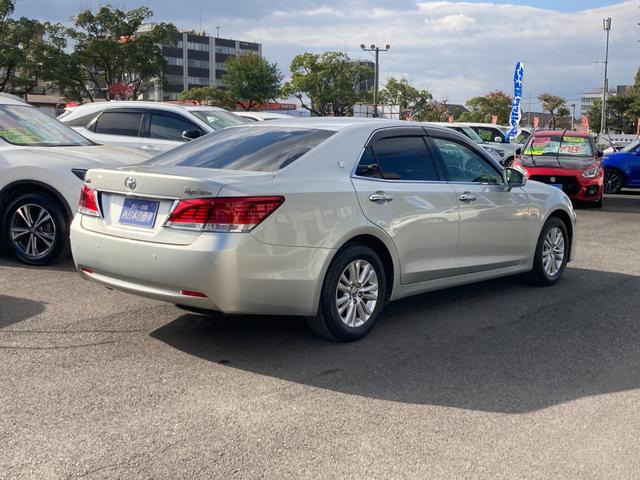 クラウン ロイヤルサルーン　純正ＨＤＤナビ　地デジ　Ｂｌｕｅｔｏｏｔｈ　バックモニター　前席パワーシート　クリアランスソナー　革巻きハンドル　クルーズコントロール　ナノイー　ＨＩＤ　フォグ　ＥＴＣ　純正１６ＡＷ（2枚目）