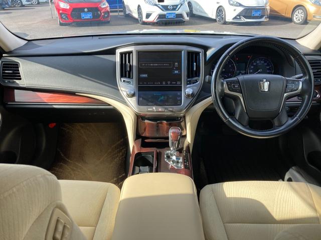 クラウン ロイヤルサルーン　純正ＨＤＤナビ　地デジ　Ｂｌｕｅｔｏｏｔｈ　バックモニター　前席パワーシート　クリアランスソナー　革巻きハンドル　クルーズコントロール　ナノイー　ＨＩＤ　フォグ　ＥＴＣ　純正１６ＡＷ（7枚目）