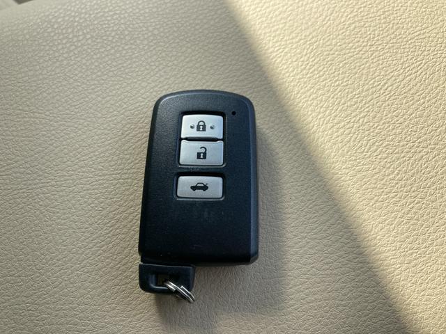 クラウン ロイヤルサルーン　純正ＨＤＤナビ　地デジ　Ｂｌｕｅｔｏｏｔｈ　バックモニター　前席パワーシート　クリアランスソナー　革巻きハンドル　クルーズコントロール　ナノイー　ＨＩＤ　フォグ　ＥＴＣ　純正１６ＡＷ（25枚目）