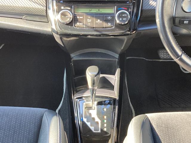 カローラフィールダー ハイブリッドG エアロツアラー・ダブルバイビー 純正SDナビ 地デジ Bluetooth バックモニター ドラレコ 禁煙車 ハーフレザーシート HID ETC 純正15AW(12枚目)