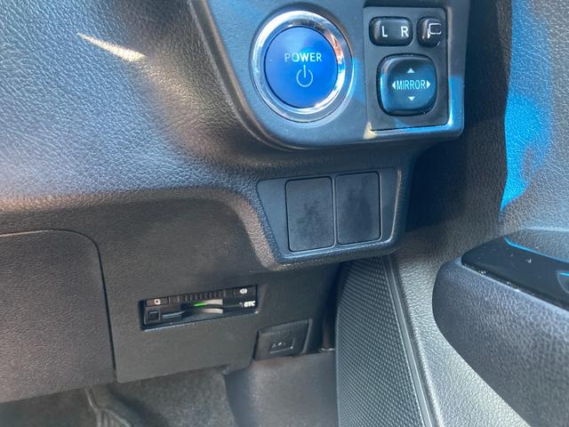 カローラフィールダー ハイブリッドG エアロツアラー・ダブルバイビー 純正SDナビ 地デジ Bluetooth バックモニター ドラレコ 禁煙車 ハーフレザーシート HID ETC 純正15AW(16枚目)