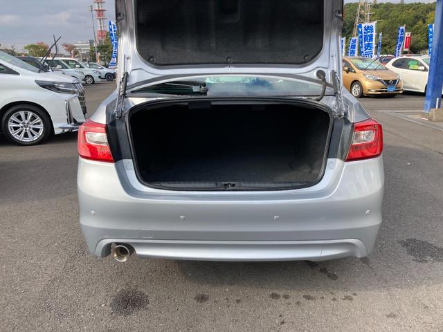 【原川鈑金塗装工場】西日本最大級の自社運営の鈑金塗装工場を完備しております。熟練の技術者が多数在籍し、一般修理や事故修理にも専門のスタッフがしっかり対応しますので安心です。