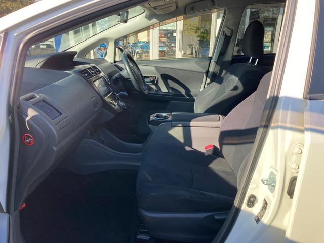 プリウスアルファ Ｓ　チューン　ブラック　ストラーダＳＤナビ　地デジ　Ｂｌｕｅｔｏｏｔｈ　バックモニター　革巻きハンドル　プッシュスタート　ＥＴＣ　純正１６ＡＷ（17枚目）