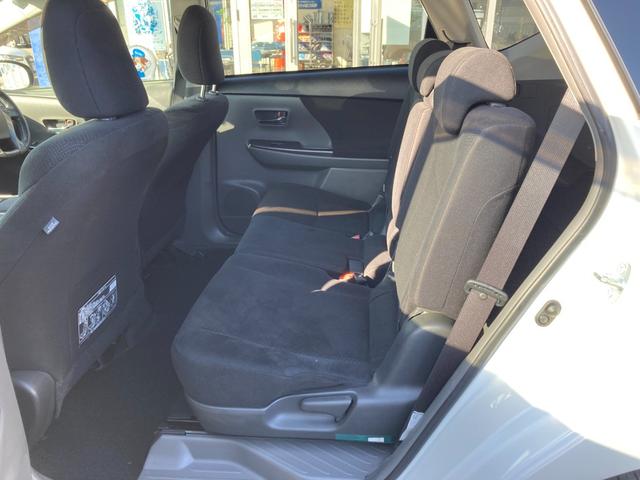 プリウスアルファ Ｓ　チューン　ブラック　ストラーダＳＤナビ　地デジ　Ｂｌｕｅｔｏｏｔｈ　バックモニター　革巻きハンドル　プッシュスタート　ＥＴＣ　純正１６ＡＷ（19枚目）