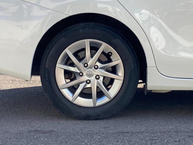 プリウスアルファ Ｓ　チューン　ブラック　ストラーダＳＤナビ　地デジ　Ｂｌｕｅｔｏｏｔｈ　バックモニター　革巻きハンドル　プッシュスタート　ＥＴＣ　純正１６ＡＷ（20枚目）