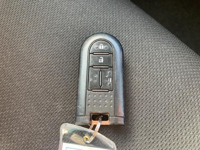 タンク カスタムG S プリクラッシュセーフティ 車線逸脱警報 先行車発進告知 純正9インチSDナビ 地デジ Bluetooth バックモニター 前席シートヒーター 両側パワースライド 革巻きハンドル クルーズコントロール(25枚目)