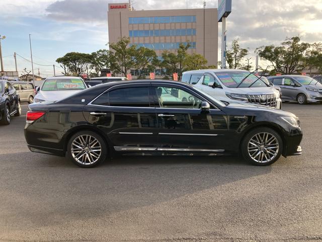 クラウンハイブリッド アスリートＳ　後期モデル　純正ＳＤナビ　地デジ　Ｂｌｕｅｔｏｏｔｈ　パノラマビューモニター　革巻きハンドル　レーダークルーズコントロール　ステアリングヒーター　前席パワーシート　前席シートヒーター　ＥＴＣ（3枚目）