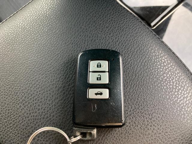 クラウンハイブリッド アスリートＳ　後期モデル　純正ＳＤナビ　地デジ　Ｂｌｕｅｔｏｏｔｈ　パノラマビューモニター　革巻きハンドル　レーダークルーズコントロール　ステアリングヒーター　前席パワーシート　前席シートヒーター　ＥＴＣ（28枚目）