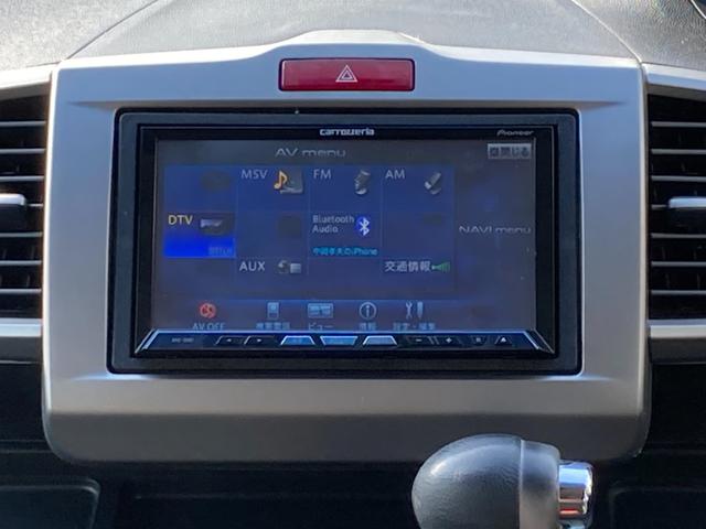 フリード Ｇ　ジャストセレクション　６人乗り　カロッツェリアＳＤナビ　地デジ　Ｂｌｕｅｔｏｏｔｈ　バックモニター　両側パワースライド　クルーズコントロール　ＨＩＤ　ＤＵＦＡＸ１４ＡＷ（10枚目）