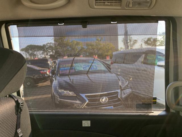 セレナ ハイウェイスター　Ｓ－ハイブリッド　純正ＳＤナビ　地デジ　Ｂｌｕｅｔｏｏｔｈ　バックモニター　革巻きハンドル　クルーズコントロール　両側パワースライド　ロールサンシェード　ヘッドライトレベライザー　ＥＴＣ　純正１６ＡＷ（19枚目）