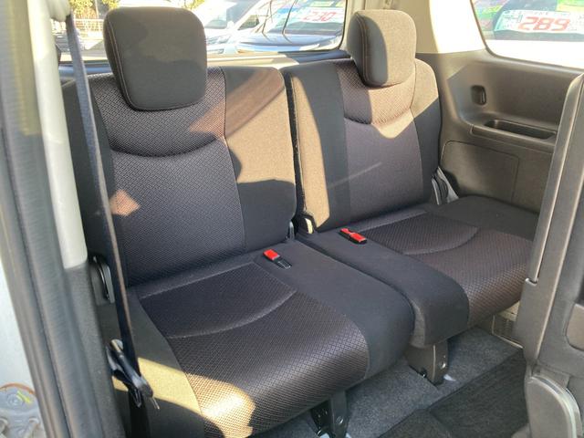 セレナ ハイウェイスター　Ｓ－ハイブリッド　純正ＳＤナビ　地デジ　Ｂｌｕｅｔｏｏｔｈ　バックモニター　革巻きハンドル　クルーズコントロール　両側パワースライド　ロールサンシェード　ヘッドライトレベライザー　ＥＴＣ　純正１６ＡＷ（24枚目）