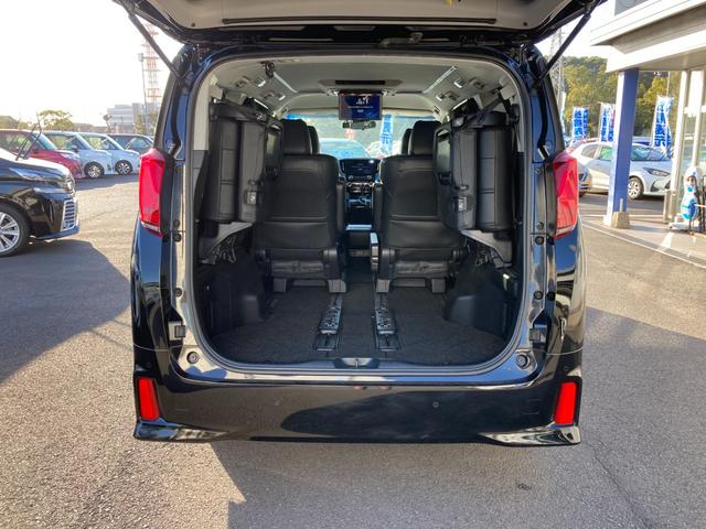 アルファード ２．５Ｓ　Ａパッケージ　アルパインフリップダウンモニター　７人乗　プリクラッシュセーフティ　標識検知　パーキングブレーキサポート　アルパイン１１インチナビ　地デジ　Ｂｌｕｅｔｏｏｔｈ　ＨＤＭＩ　ドラレコ　レザー調シートカバー（7枚目）