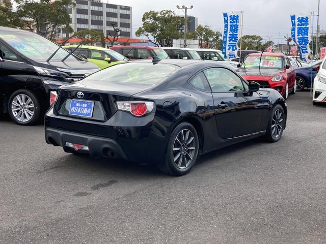 ８６ Ｇ　純正ＳＤナビ　ワンセグ　Ｂｌｕｅｔｏｏｔｈ　バックモニター　革巻きハンドル　コーナーセンサー　ＨＩＤ　純正１６ＡＷ（2枚目）