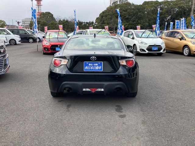 ８６ Ｇ　純正ＳＤナビ　ワンセグ　Ｂｌｕｅｔｏｏｔｈ　バックモニター　革巻きハンドル　コーナーセンサー　ＨＩＤ　純正１６ＡＷ（5枚目）