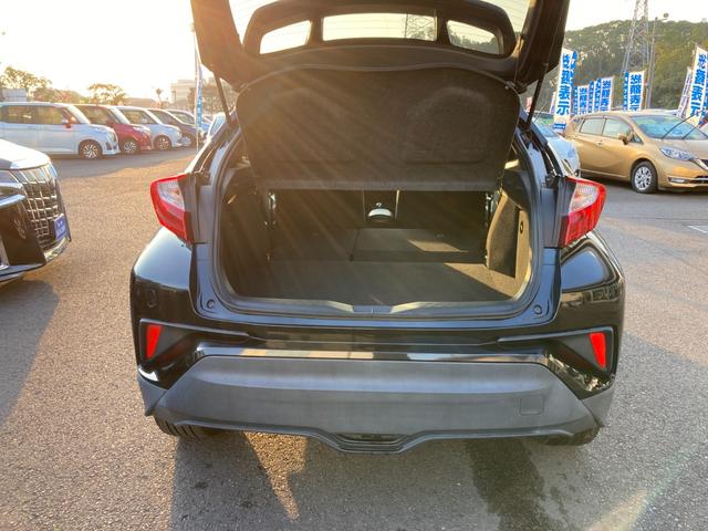 Ｃ－ＨＲ Ｓ　プリクラッシュセーフティ　車線逸脱警報　純正ＳＤナビ　地デジ　Ｂｌｕｅｔｏｏｔｈ　バックモニター　レーダークルーズコントロール　オートハイビーム　ＨＩＤ　ＥＴＣ　純正１７ＡＷ（7枚目）